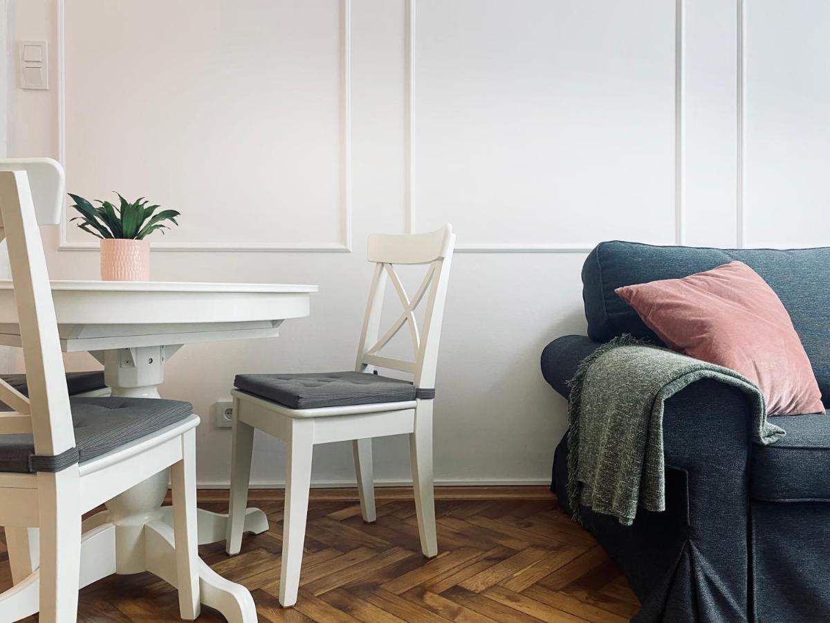 Beautiful Apartment With Two Rooms, Cracow Old Town كراكوفيا المظهر الخارجي الصورة
